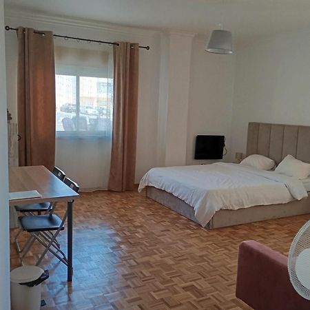 Rooms 10 Mins Walk From Train Station! Agualva-Cacem Eksteriør bilde