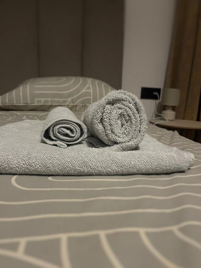 Rooms 10 Mins Walk From Train Station! Agualva-Cacem Eksteriør bilde