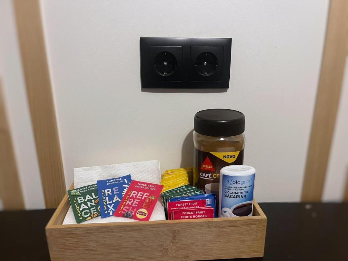 Rooms 10 Mins Walk From Train Station! Agualva-Cacem Eksteriør bilde