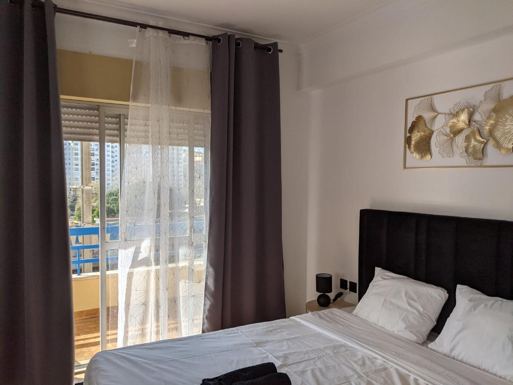 Rooms 10 Mins Walk From Train Station! Agualva-Cacem Eksteriør bilde