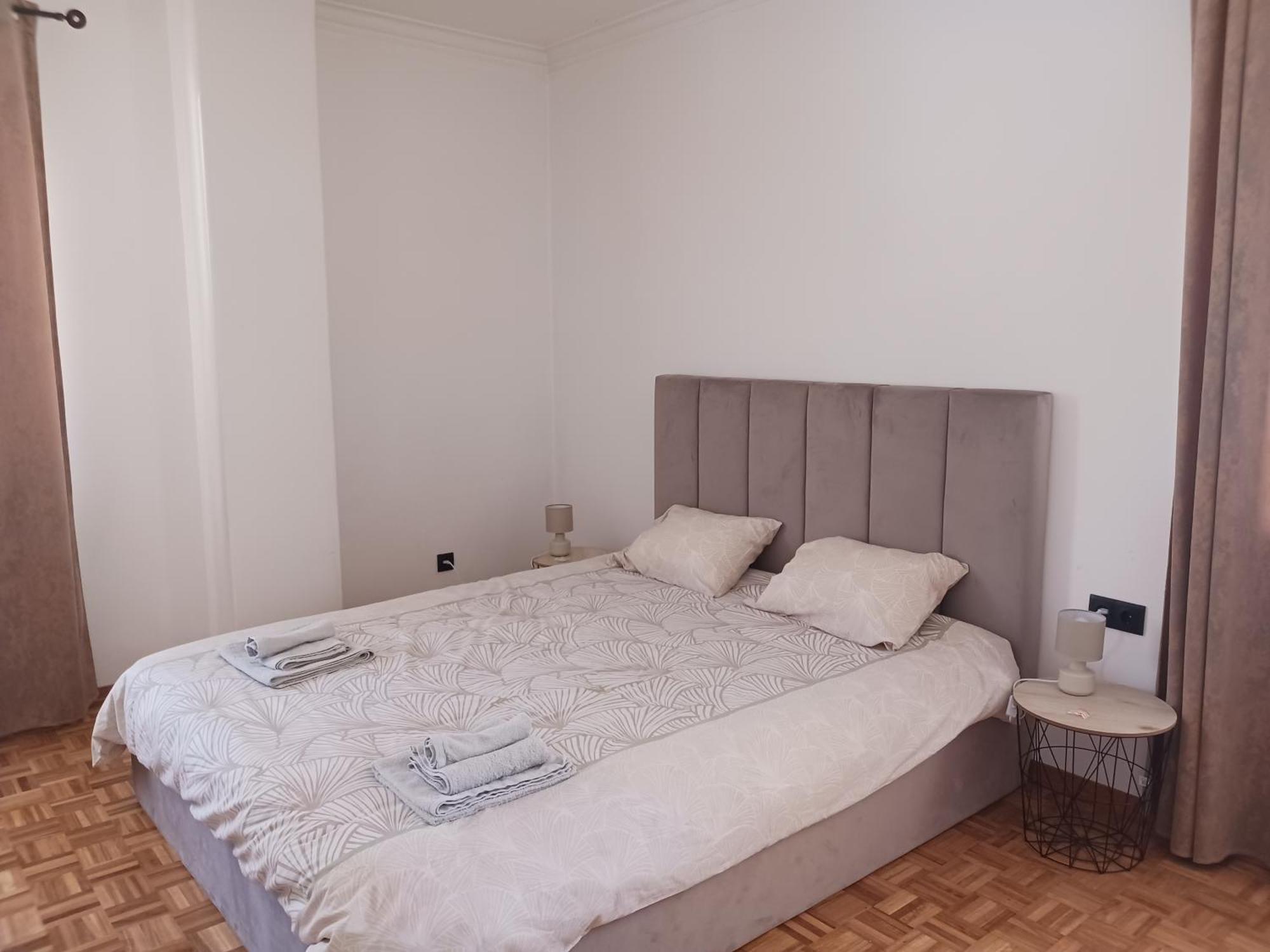 Rooms 10 Mins Walk From Train Station! Agualva-Cacem Eksteriør bilde